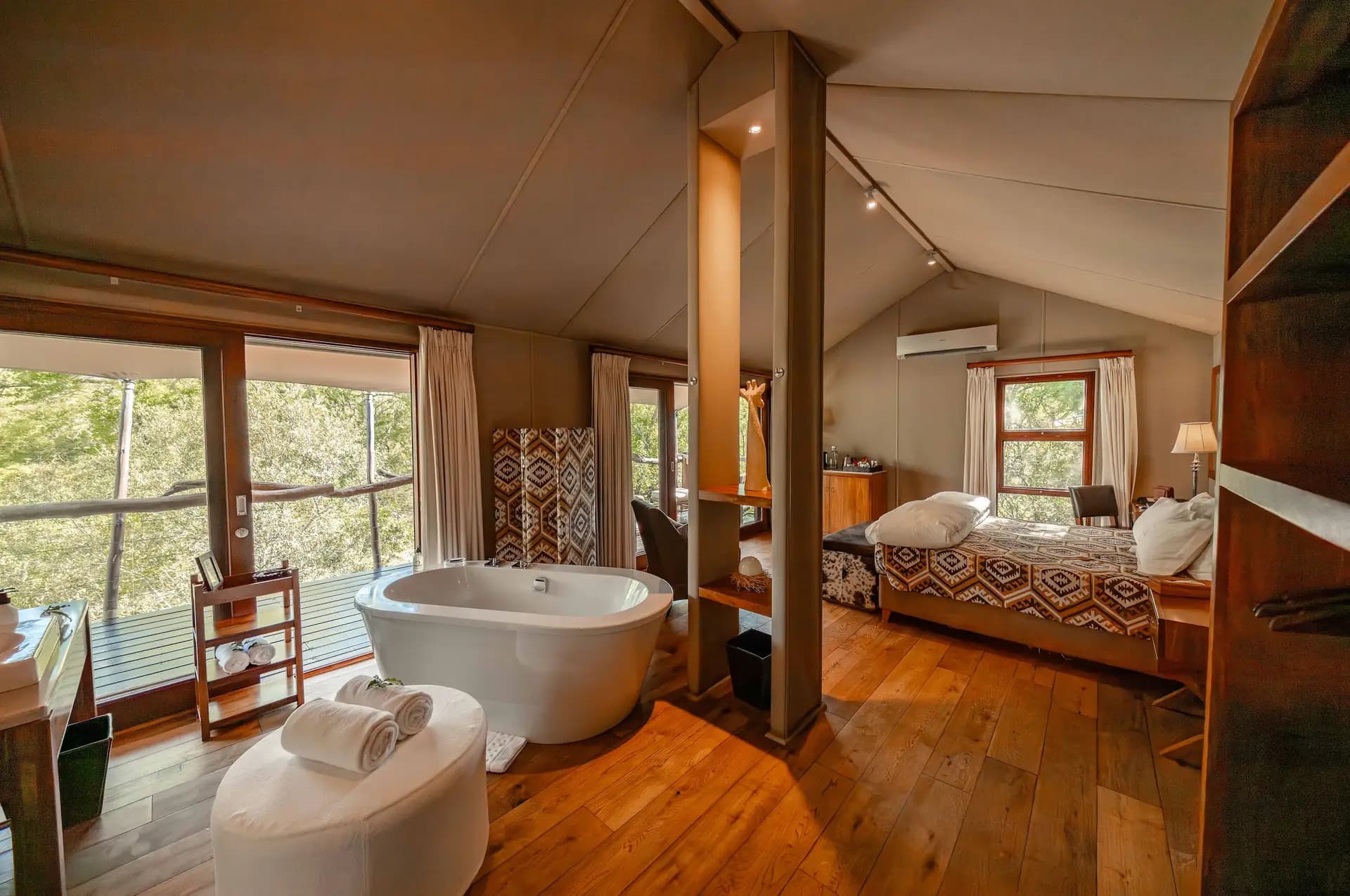 Kapama: Suite with freestanding bathtub