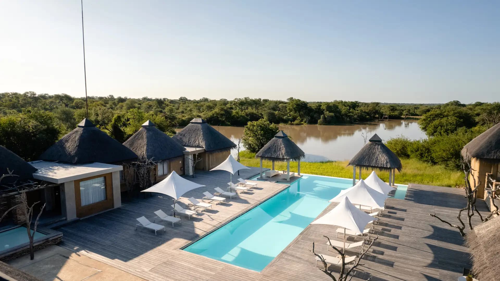 Kapama: Pool area overlooking the river